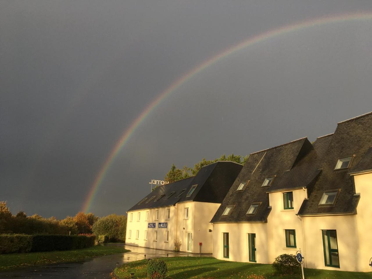 Best Western Armor Park Dinan Et Spa Exterior photo